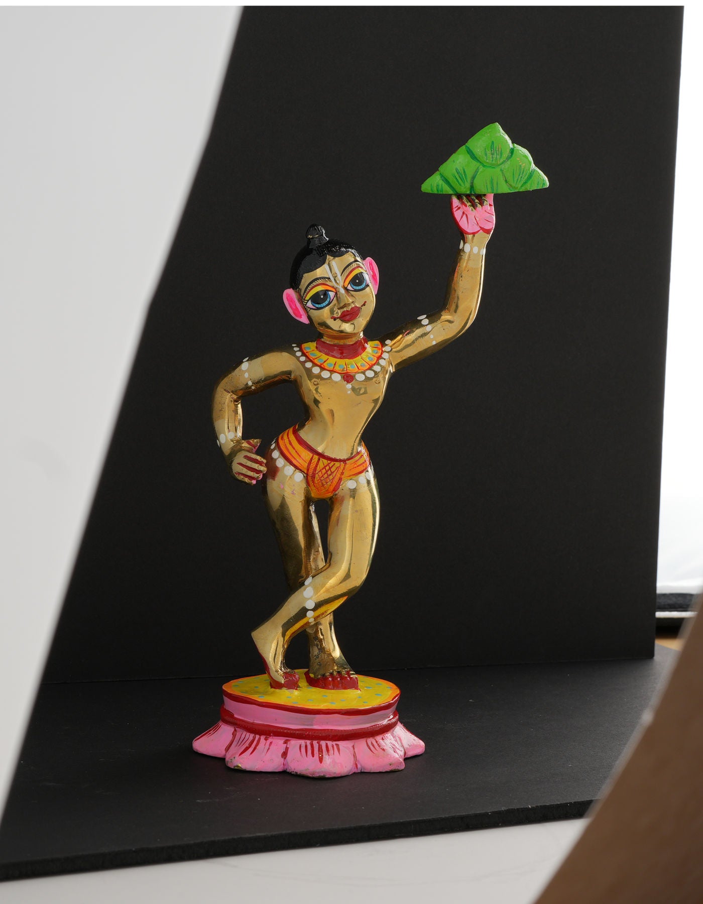 Giridhari lifting Govardhan | AD Golden Painted 7"